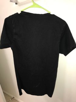 V neck shirt sleeve shirt