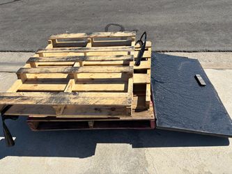 Free pallets….. 4 pallets