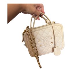 Caviar Quilted Small CC Filigree Vanity Case Beige