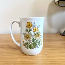 Vintage 70s floral mug porcelain coffee tea cup white yellow flowers Japan