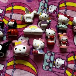 Hello Kitty Salt Shaker Lot