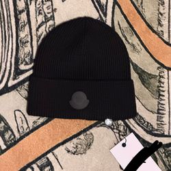 Black emblem moncler beanie