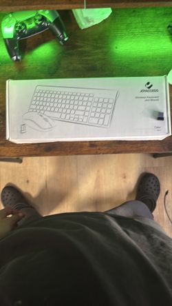 Wireless mouse keyboard
