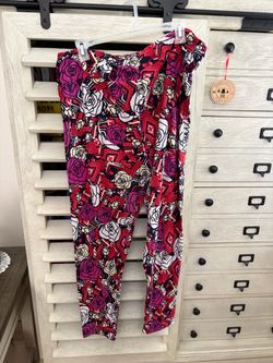 LuLaRoe TC2 leggings Bold Geometric and Rose Pattern New Without Tags