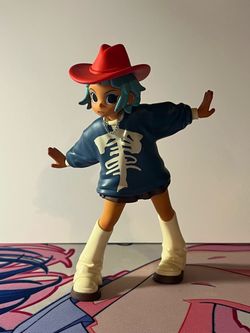 Peach riot pop mart - Frankie Diva figure