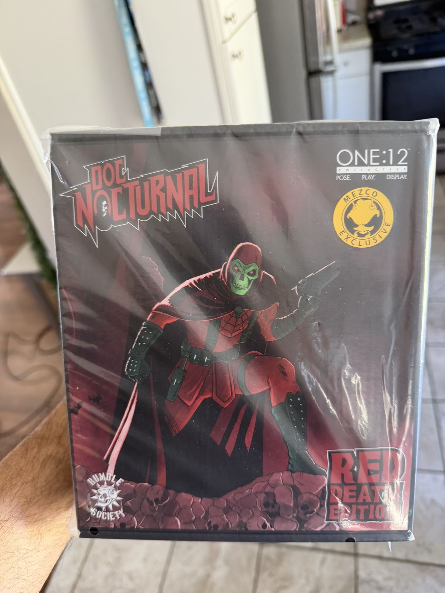 MEZCO DOC NOCTURNAL RED DEATH 2026 Exclusive
