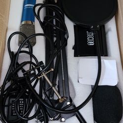 Podcast Professional Microphone Setup