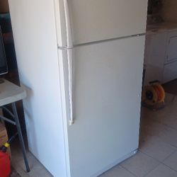 FRIDGE WORKING GOOD CLEAN..30 X 66 DELIVER X $..