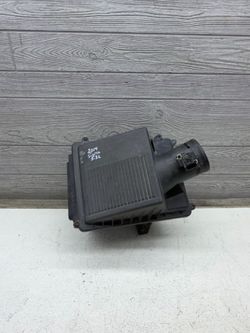 2014-2018 Chevy Silverado 1500 Air Cleaner Intake Air Box OEM