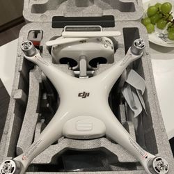 DJI Phantom 4 Advanced+ (Plus) Drone Quadcopter 4K Camera Built-in LCD on Remote