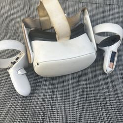Meta Oculus Quest 2 VR Headset