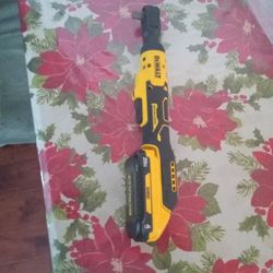 New Dewalt 1/2 Ratchet With A 4ap Battery