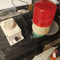 Brand New Temperature Light/ Alarm