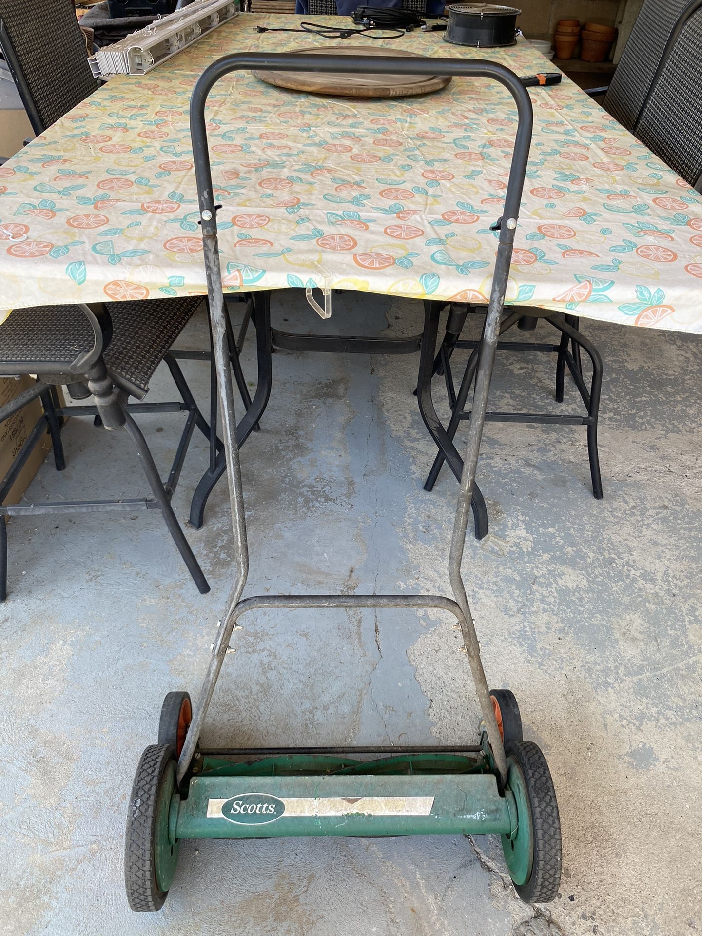 Scott’s Push lawnmower