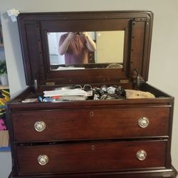 Beautiful Bedroom Set ** 