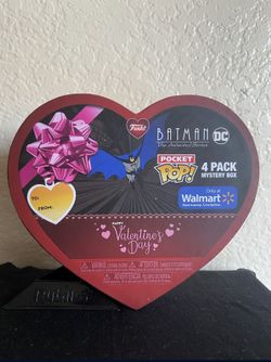 Funko| DC Comics: Batman “The Animated Series” -  Valentines Day Pocket Pop 4 Pack Mystery Box, Walmart Exclusive Vinyl Figure Keychains