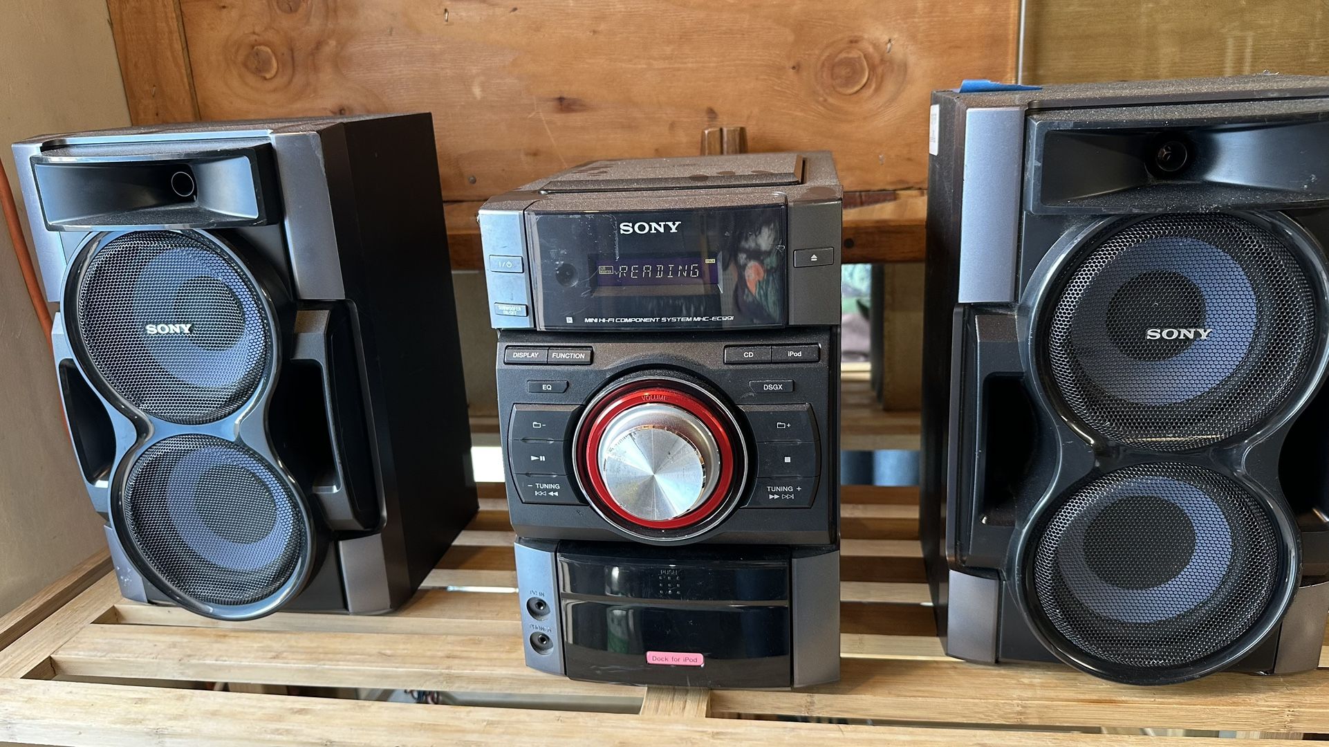 Sony Stereo/CD player with iPod dock