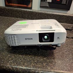 Epson HA03A  3LCD PowerLite 118 Projector HDMI