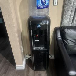 Water Dispenser