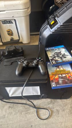 PS4 slim 1TB MODEL