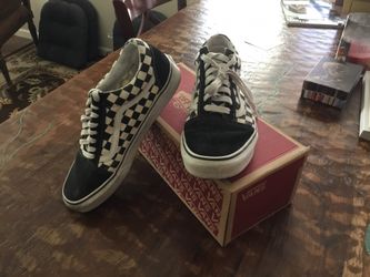 Van’s Skate Shoe - Black Checkered. Size 10 Men’s