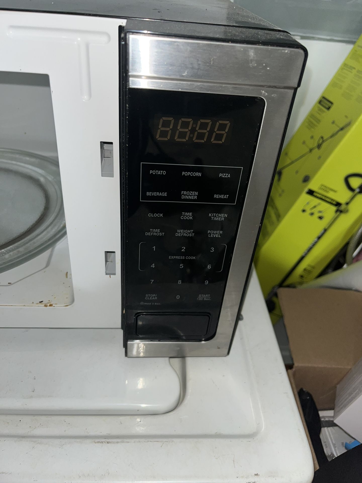 Insignia Microwave for Sale in Pasadena, TX - OfferUp