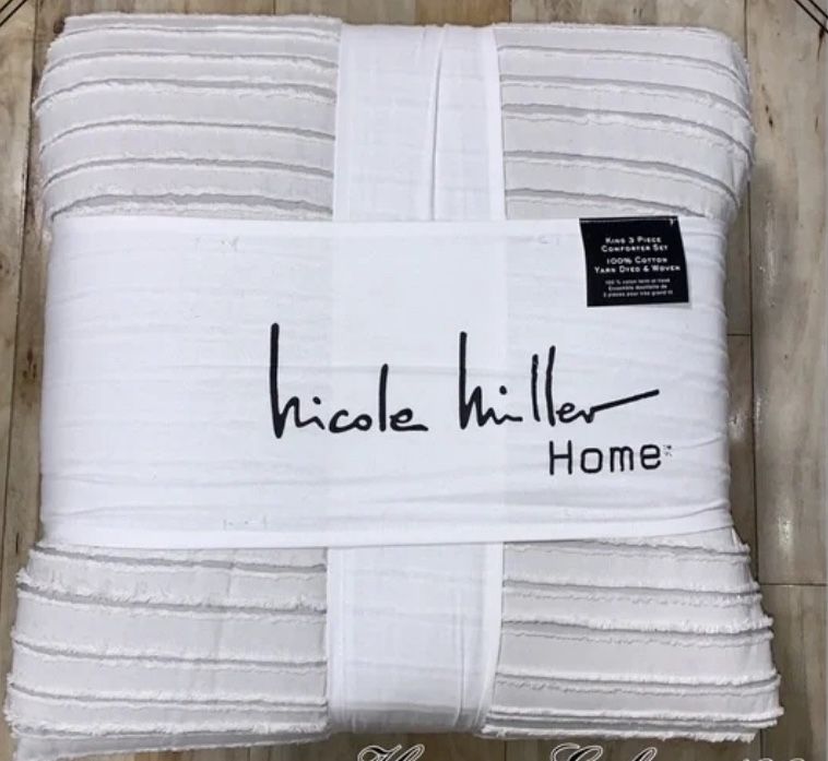 Nicole miller Home Comforter Full/queen