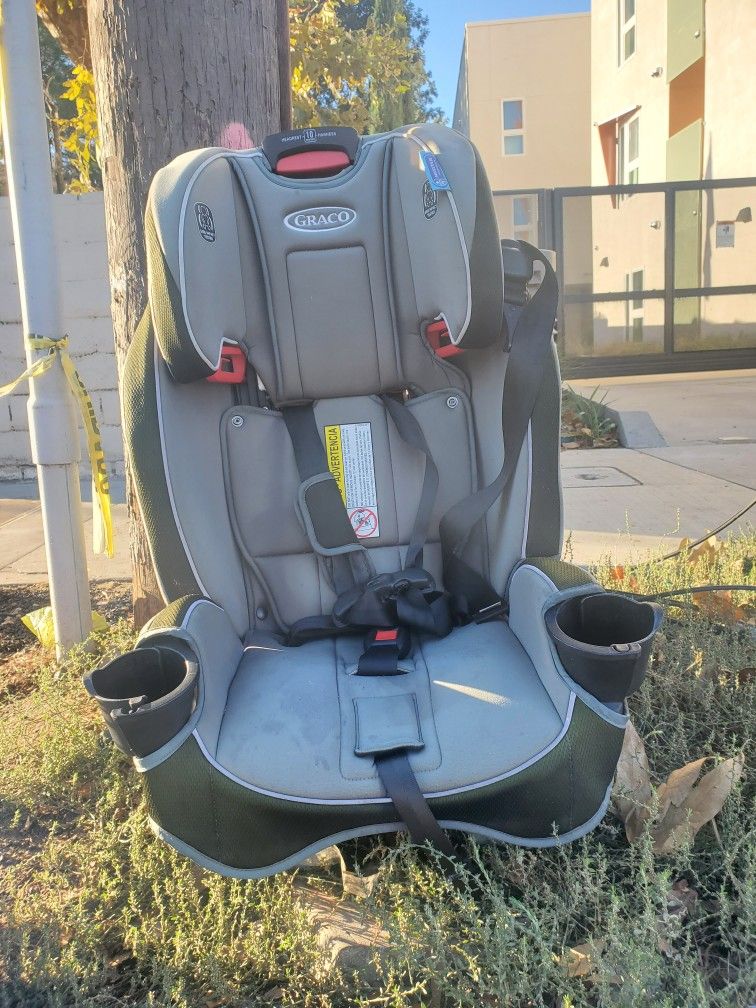 Graco Olive Green Slim Fit Child Car Seat