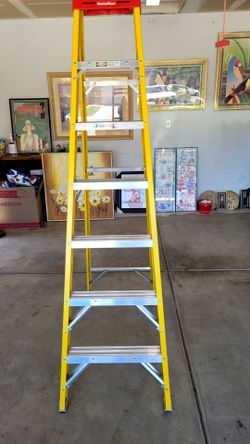 7 ft Werner Fiberglass ladder. Heavy Duty 250lbs.