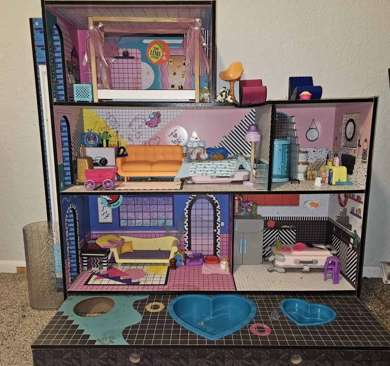 LOL Dollhouse With Elevator & All The Furniture Shown