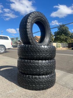 Bfgoodrich All Terrain A/T LT265/70/17”