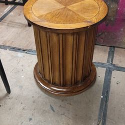 Round Side Table With Storage 