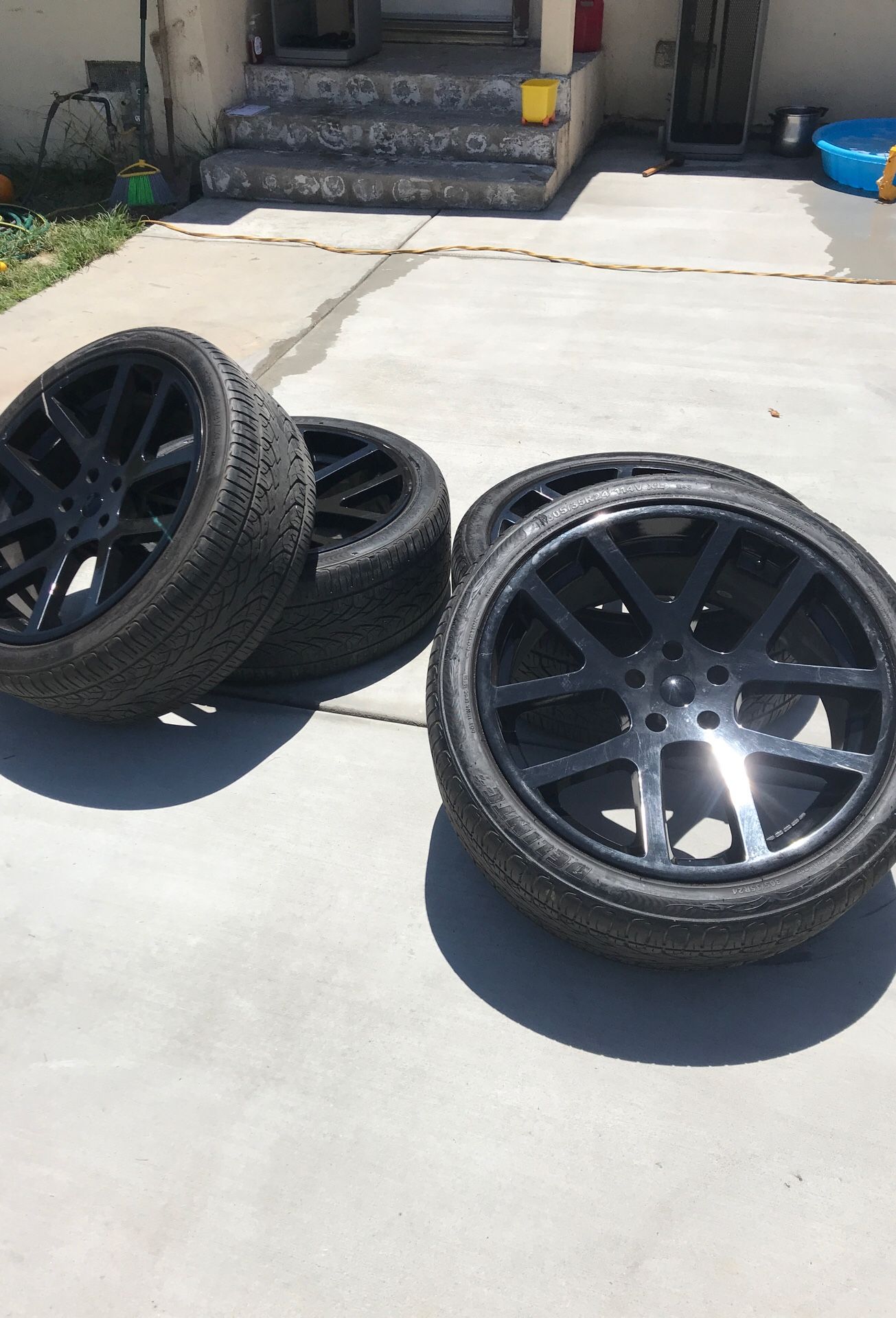 Dodge Ram srt 10 wheels 24 inch