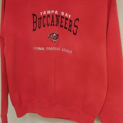 Buccaneers Sweather size L