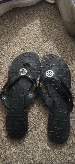 Tory Burch Shoes | Tory Burch Black Thora Leather Flip Flops |