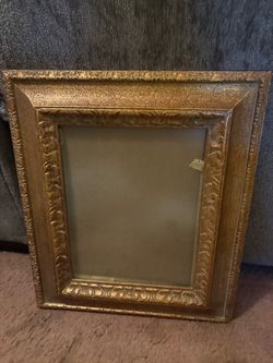 Hand carved Vintage Ornate/Baroque wooden gilt/gold filigree Frame