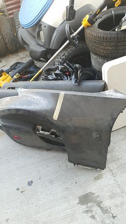 2008 Nissan 350z driver fender