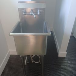 Stainless Prep/ Laundry Sink $100