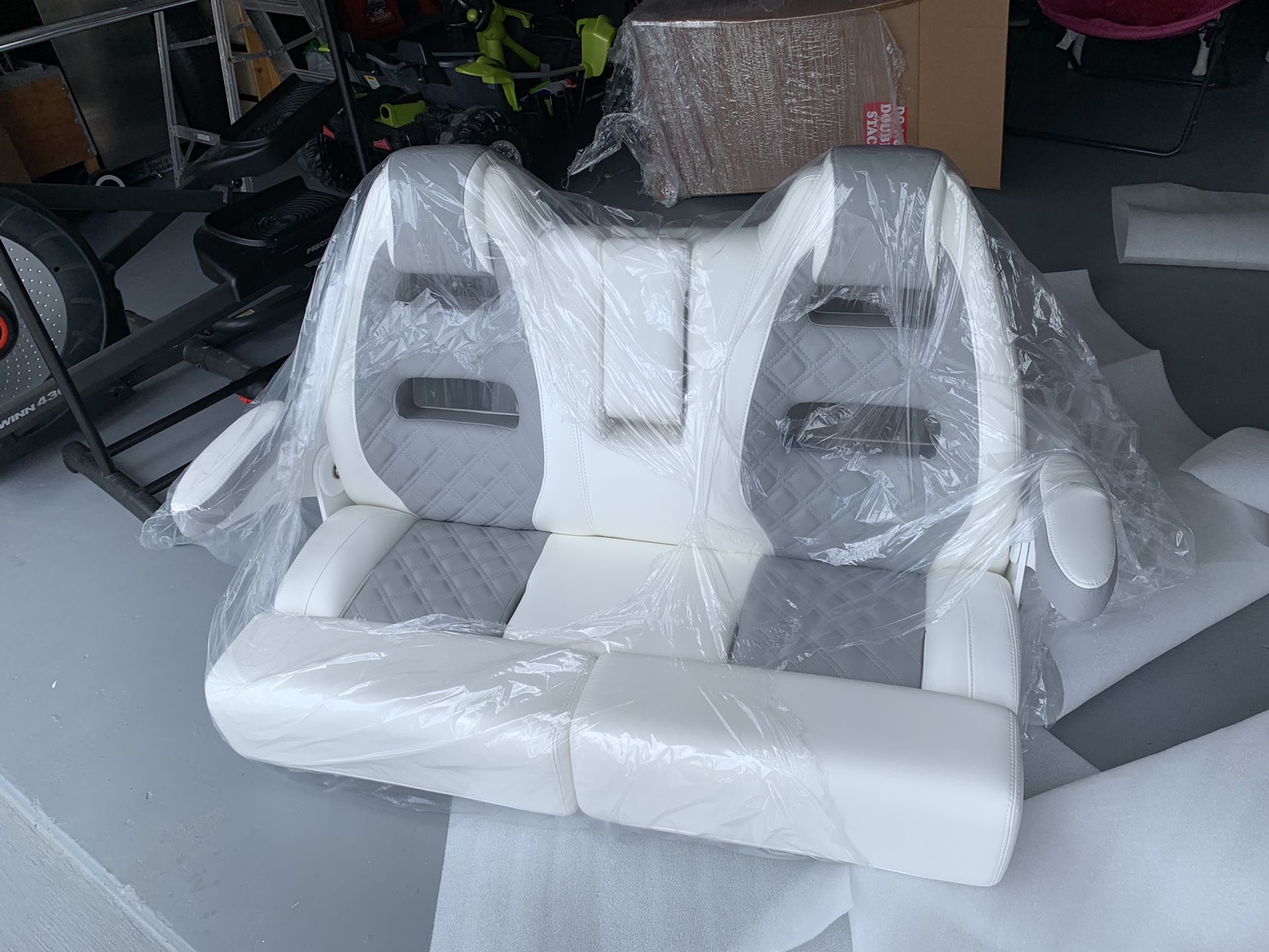 Llebroc helm seat bench - Mako 53” (brand new)