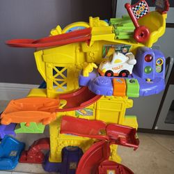 VTech Go! Go! Smart Wheels Race Track