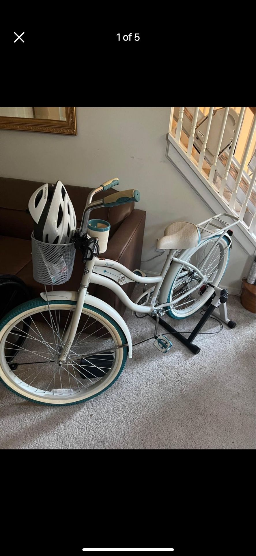 (Near Mint) Women’s Huffy Deluxe “Perfect Fit” Cruising Bike With Helmet