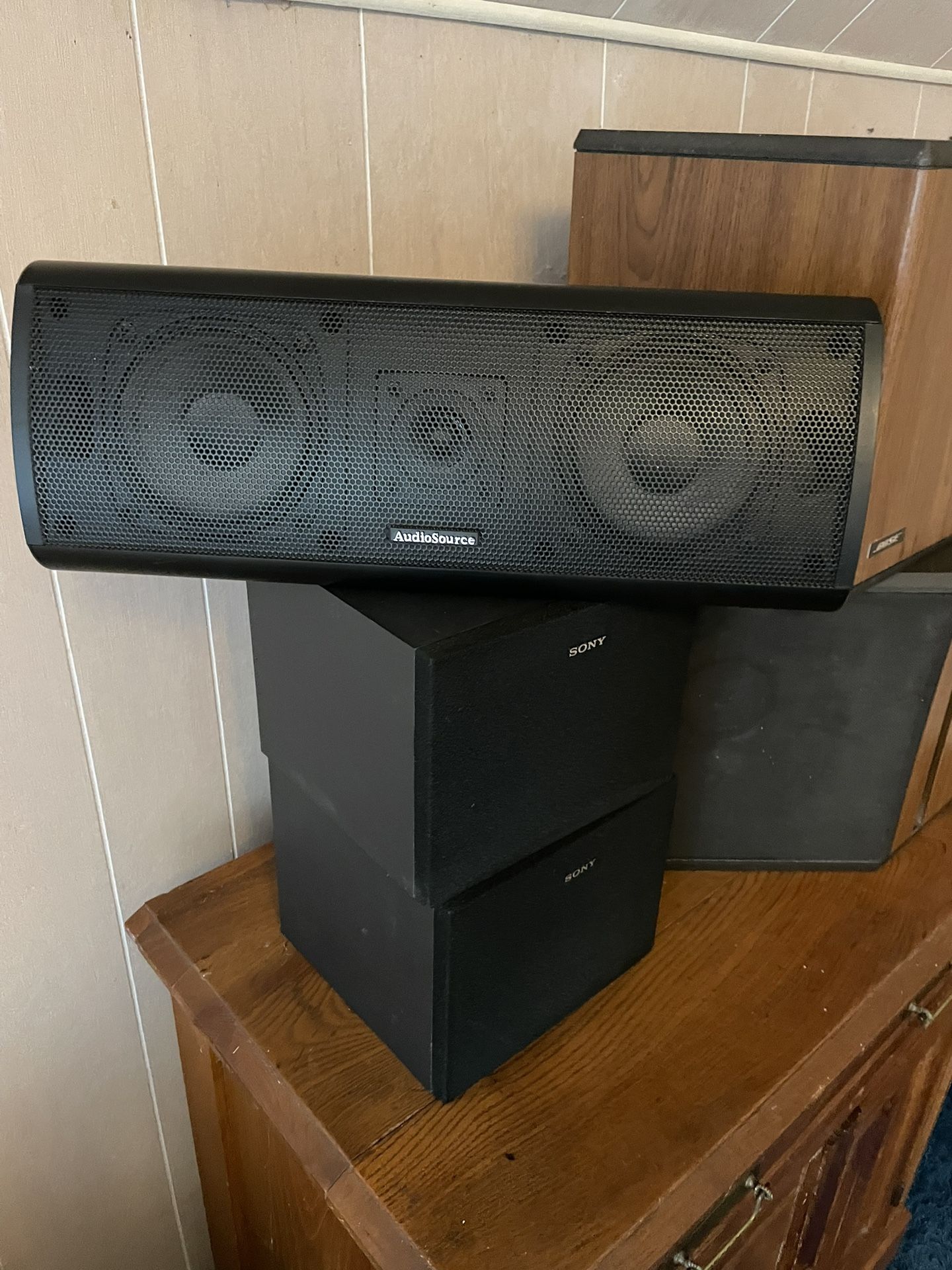 AUDIO SOURCE SURROUND SPEAKER