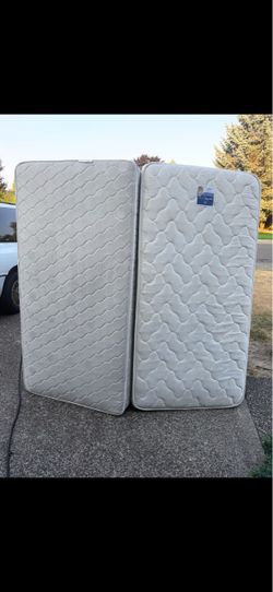 2 twin mattress