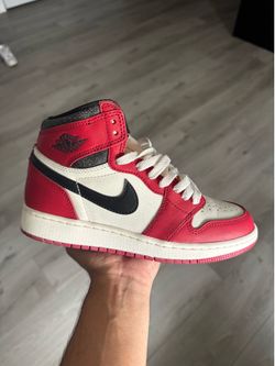 Red Jordan 1’s size 5M or 6.5W