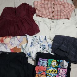Woman's Clothes Size M/L Lot
