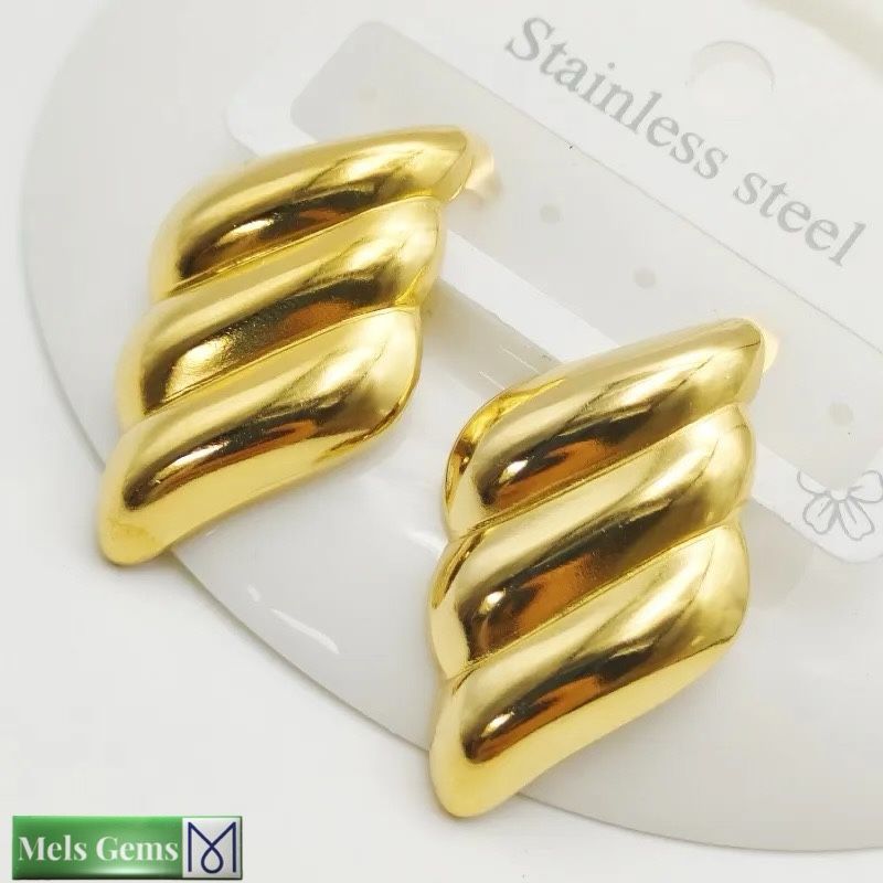 🎊Elegant 18k Gold Plated Earrings