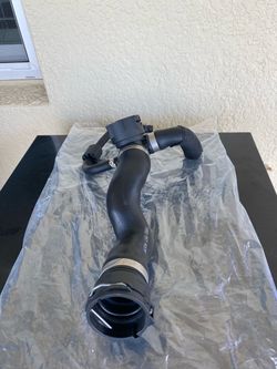 BMW f10 5 series upper radiator hose
