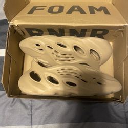 yeezy foam rnnr