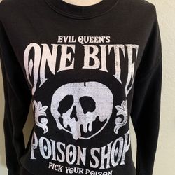 Disney Evil Queens Women’s Sweatshirt Size Med