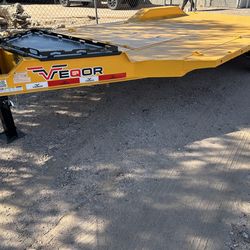 102 x 18ft flatbed trailer - car hauler